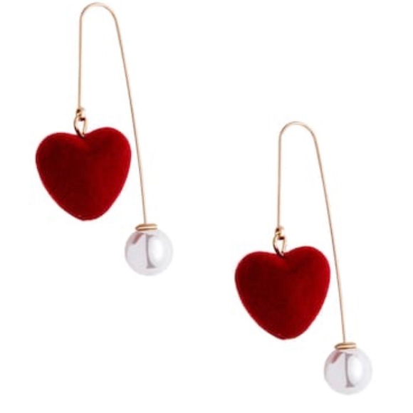 amourOC Jewelry - Heart Faux Pearl Drop Earrings